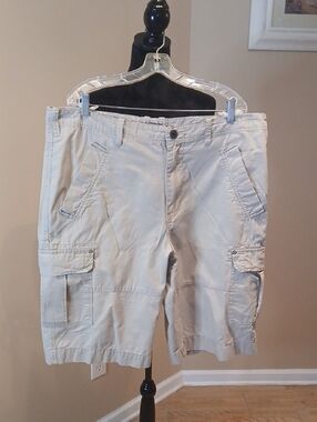 Express Men's Light Beige Cargo Shorts